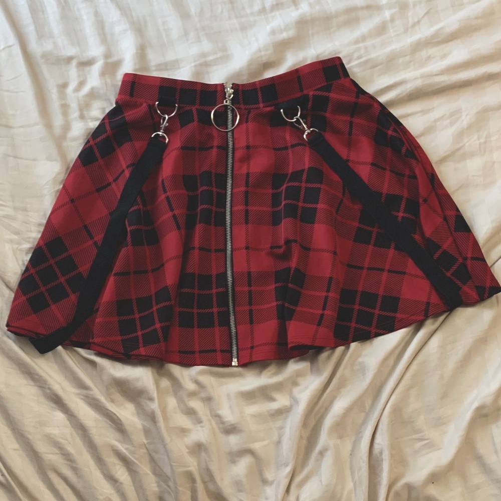 Y2K Hot Topic Red and Black Plaid Mini Skirt